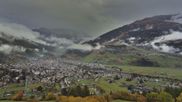 Archiviertes Webcam Bild: Bormio: Blick auf die Stelvio Abfahrt am 21.10.2026 um 12:04 Uhr