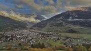 Archiviertes Webcam Bild: Bormio: Blick auf die Stelvio Abfahrt am 21.10.2026 um 16:04 Uhr