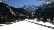 Archived webcam image showing Kandersteg (Bernese Oberland): Hotel Bernerhof on 5 Apr 2026 at 10:21