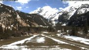 Archived webcam image showing Kandersteg (Bernese Oberland): Hotel Bernerhof on 5 Apr 2026 at 16:21