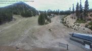 Archiviertes Webcam Bild: Mammoth Mountain: Canyon Lodge am 12.07.2026 um 16:06 Uhr