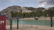 Archived webcam image showing Mammoth Mountain - Broadway Express on 19 Jun 2026 at 00:33