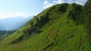 Archiviertes Webcam Bild: Riesneralm: Panorama Skigebiet und Skihütte Hochsitz am 24.06.2026 um 08:18 Uhr