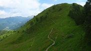 Archiviertes Webcam Bild: Riesneralm: Panorama Skigebiet und Skihütte Hochsitz am 24.06.2026 um 14:18 Uhr