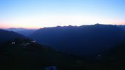Archiviertes Webcam Bild: Riesneralm: Panorama Skigebiet und Skihütte Hochsitz am 27.06.2026 um 04:30 Uhr