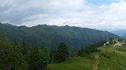 Archiviertes Webcam Bild: Riesneralm: Panorama Skigebiet und Skihütte Hochsitz am 21.07.2026 um 14:13 Uhr