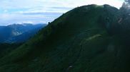 Archiviertes Webcam Bild: Riesneralm: Panorama Skigebiet und Skihütte Hochsitz am 26.08.2026 um 00:13 Uhr