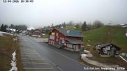 Archiviertes Webcam Bild: Talstation Skilifte Brunni-Haggenegg am 12.04.2026 um 10:58 Uhr