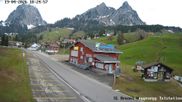 Archived webcam image showing base station ski resort Brunni-Haggenegg on 19 Apr 2026 at 18:17