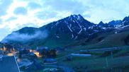 Archived webcam image showing Grand Tourmalet: Bearnais Chair Lift on 20 May 2026 at 06:33