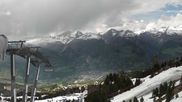 Archived webcam image showing Peisey Vallandry - Top station chairlift Clocheret on 29 Apr 2026 at 14:06