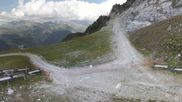 Archived webcam image showing Peisey Vallandry - Top station chairlift Clocheret on 5 Aug 2026 at 16:21