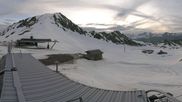 Archived webcam image showing Les Arcs - top station chairlift Arcabulle on 2 May 2026 at 20:04