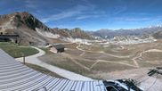 Archiviertes Webcam Bild: Les Arcs - Bergstation Sessellift Arcabulle am 26.09.2026 um 12:50 Uhr