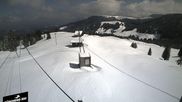 Archiviertes Webcam Bild: Blick auf die Bergstation Lischboden im Skigebiet Rüschegg am 02.04.2026 um 12:30 Uhr