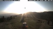 Archiviertes Webcam Bild: Blick auf die Bergstation Lischboden im Skigebiet Rüschegg am 28.05.2026 um 06:36 Uhr
