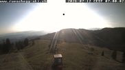 Archiviertes Webcam Bild: Blick auf die Bergstation Lischboden im Skigebiet Rüschegg am 12.07.2026 um 07:27 Uhr