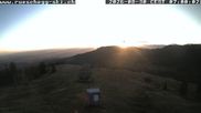 Archiviertes Webcam Bild: Blick auf die Bergstation Lischboden im Skigebiet Rüschegg am 30.08.2026 um 07:57 Uhr