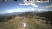 Archiviertes Webcam Bild: Blick auf die Bergstation Lischboden im Skigebiet Rüschegg am 30.08.2026 um 16:57 Uhr