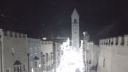 Archiviertes Webcam Bild: Sterzing in Südtirol: Stadtplatz mit Zwölferturm am 12.04.2026 um 22:40 Uhr