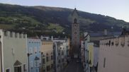 Archiviertes Webcam Bild: Sterzing in Südtirol: Stadtplatz mit Zwölferturm am 28.05.2026 um 06:43 Uhr