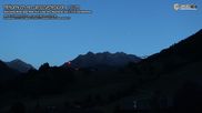Archiviertes Webcam Bild: Prägraten am Großvenediger: Blick auf Bichl und die Maurer Berge am 12.07.2026 um 04:55 Uhr