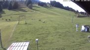 Archiviertes Webcam Bild: Skilifte Raggal Blick auf die Piste am 21.09.2026 um 12:47 Uhr
