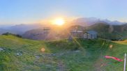Archived webcam image showing Notre Dame de Bellecombe - Top station chairlift Ban Rouge on 17 Jun 2026 at 06:40