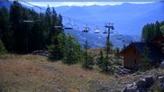 Archiviertes Webcam Bild: Bergstation des Sessellifts Chabrières am 26.08.2026 um 10:06 Uhr