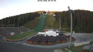 Archiviertes Webcam Bild: Klingenthal: Skisprunganlage Vogtland Arena am 28.05.2026 um 06:42 Uhr