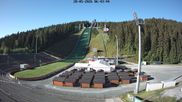 Archiviertes Webcam Bild: Klingenthal: Skisprunganlage Vogtland Arena am 28.05.2026 um 08:42 Uhr