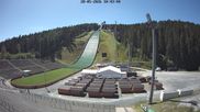 Archiviertes Webcam Bild: Klingenthal: Skisprunganlage Vogtland Arena am 28.05.2026 um 12:24 Uhr