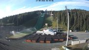 Archiviertes Webcam Bild: Klingenthal: Skisprunganlage Vogtland Arena am 27.08.2026 um 08:21 Uhr