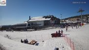 Archiviertes Webcam Bild: Ylläs: Gondelstation am Taiga Restaurant am 12.04.2026 um 10:56 Uhr