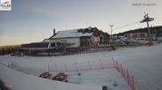 Archiviertes Webcam Bild: Ylläs: Gondelstation am Taiga Restaurant am 12.04.2026 um 18:56 Uhr