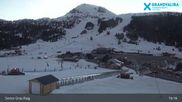 Archived webcam image showing Grandvalira: View Pic de Cubil - Grau Roig on 25 Mar 2026 at 05:04
