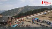 Archiviertes Webcam Bild: Vallnord - Pal: Sicht auf Talstation La Massana und Piste El Planell am 12.07.2026 um 17:25 Uhr