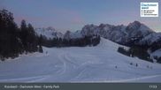 Archiviertes Webcam Bild: Dachstein West: Russbach Snowpark am 27 Feb 2026 um 03:17 Uhr