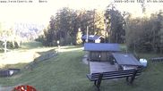 Archiviertes Webcam Bild: Bergstation des Skigebiets Erlbach-Kegelberg am 28.05.2026 um 07:25 Uhr