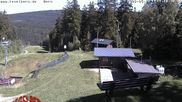 Archiviertes Webcam Bild: Bergstation des Skigebiets Erlbach-Kegelberg am 28.05.2026 um 10:25 Uhr
