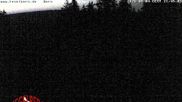 Archiviertes Webcam Bild: Bergstation des Skigebiets Erlbach-Kegelberg am 04.08.2026 um 22:42 Uhr