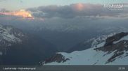 Archived webcam image showing top station gondola Gandegg-Hockenhorngrat on 28 May 2026 at 03:28