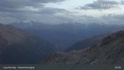 Archiviertes Webcam Bild: Lauchernalp: Bergstation Gondelbahn Hockenhorngrat am 27.08.2026 um 01:52 Uhr