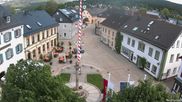 Archiviertes Webcam Bild: Marktplatz Bischofsgrün am 27.05.2026 um 16:59 Uhr