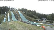 Archiviertes Webcam Bild: Adler-Schanzenzentrum in Hinterzarten am 26.08.2026 um 14:57 Uhr
