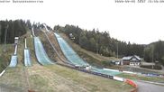 Archiviertes Webcam Bild: Adler-Schanzenzentrum in Hinterzarten am 26.08.2026 um 16:57 Uhr