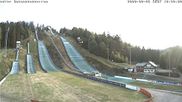 Archiviertes Webcam Bild: Adler-Schanzenzentrum in Hinterzarten am 26.08.2026 um 18:13 Uhr