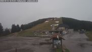 Archiviertes Webcam Bild: Seibelseckle: Rasthütte und Blick auf die Piste am 12.04.2026 um 16:44 Uhr