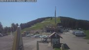 Archiviertes Webcam Bild: Seibelseckle: Rasthütte und Blick auf die Piste am 28.05.2026 um 10:48 Uhr