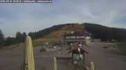 Archiviertes Webcam Bild: Seibelseckle: Rasthütte und Blick auf die Piste am 26.08.2026 um 18:54 Uhr